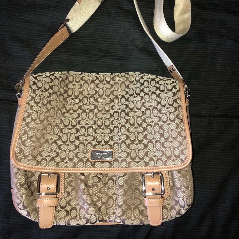 NEW coach messenger bag 7 pockets